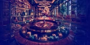 Meja poker di platform arena39 dengan dealer profesional dan antarmuka permainan yang jelas